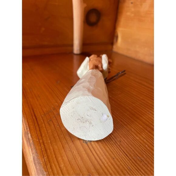 Angel Figurine - Picture 3 of 3